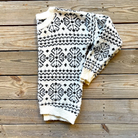 Joseph A. Black & White Patterned Acrylic Sweater, Small - Picture 4 of 5